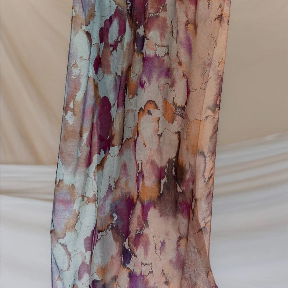 BRAND NEW UNOPENED WATERCOLOR FLORAL VELA HIJAB